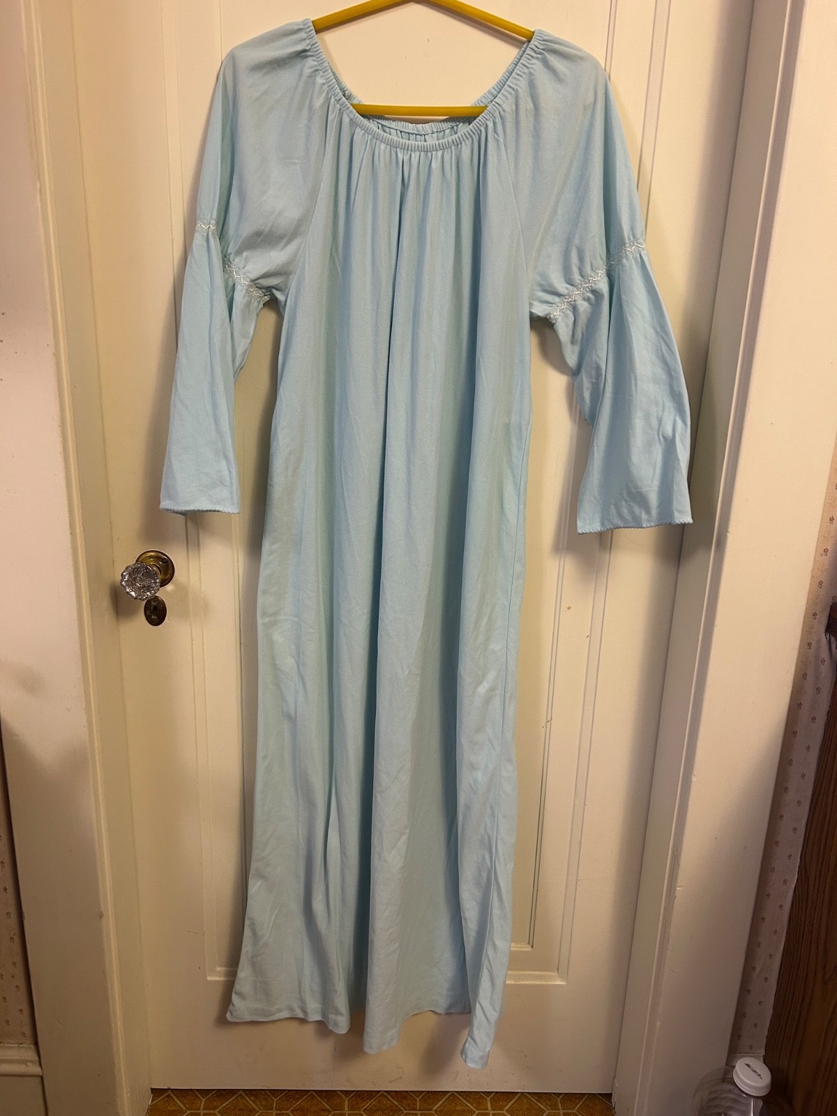 Vintage Danielle Inc. Women’s Long Nightgown Small Made In USA Light Blue