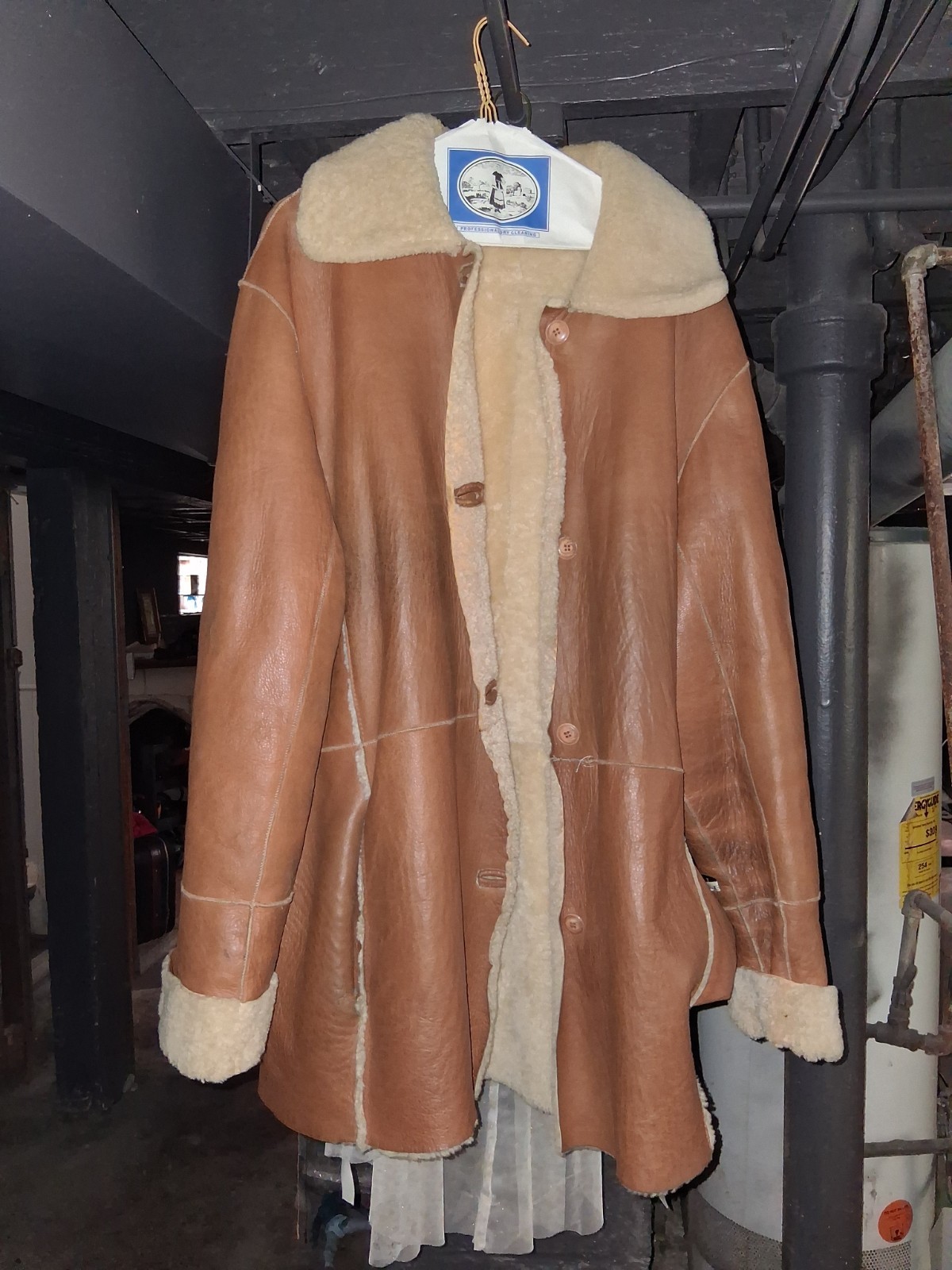 1980s Genuine vintage tan sheepskin shearling coat