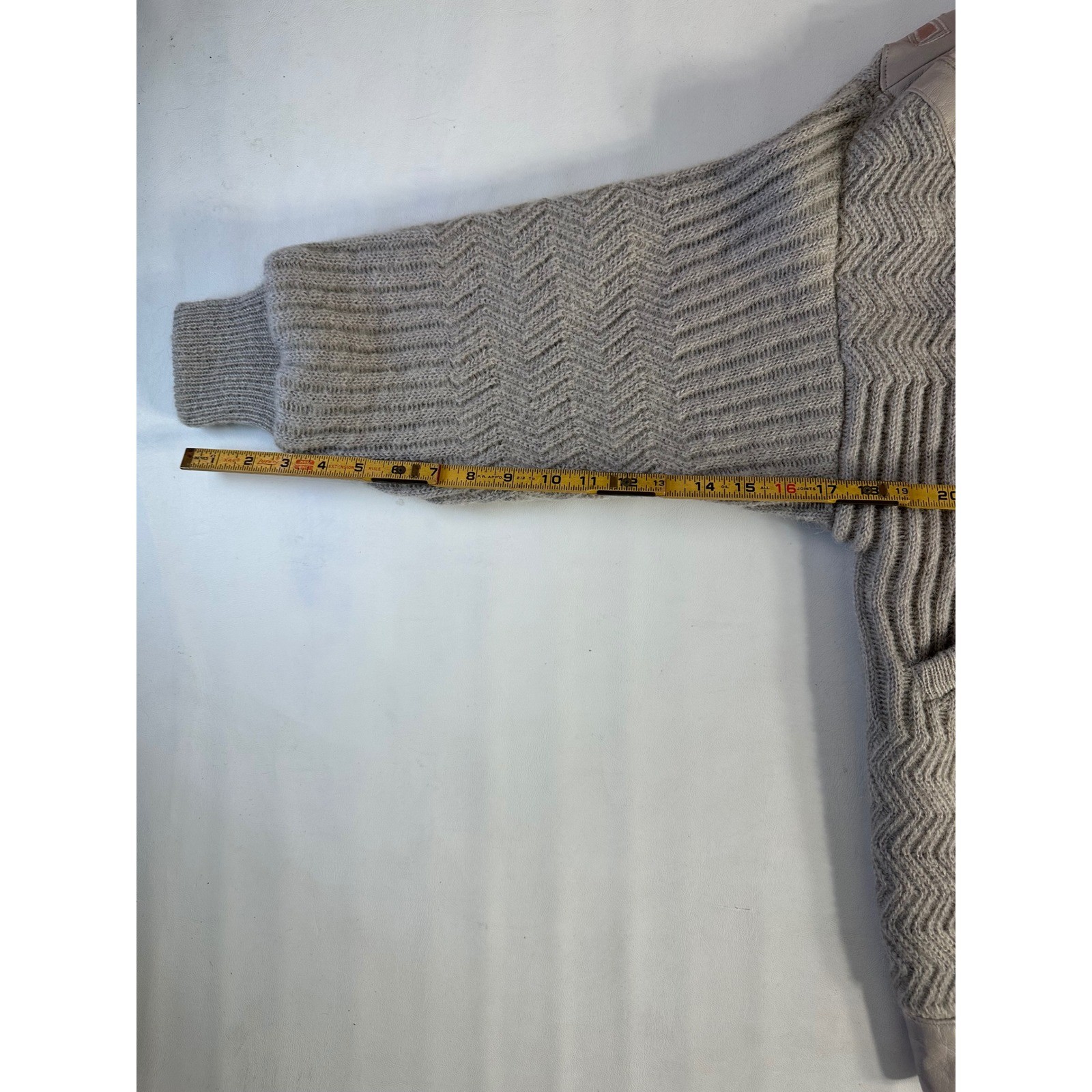 Suzelle Sz Sm Vintage 80s Mohair Wool Snake Leather Cardigan Jacket Gray Sweater
