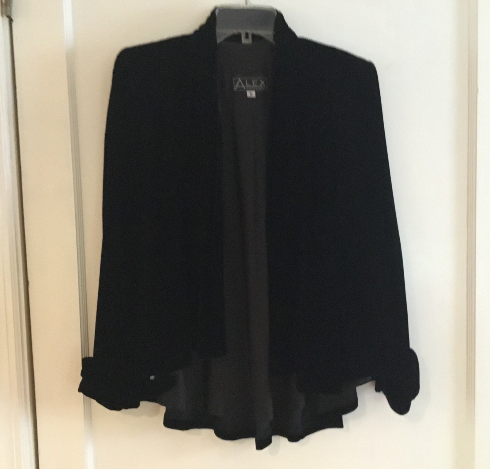 Alex Evenings Women’s Sz. S Black Long Sleeve Velvet Open Swing Jacket Lined.
