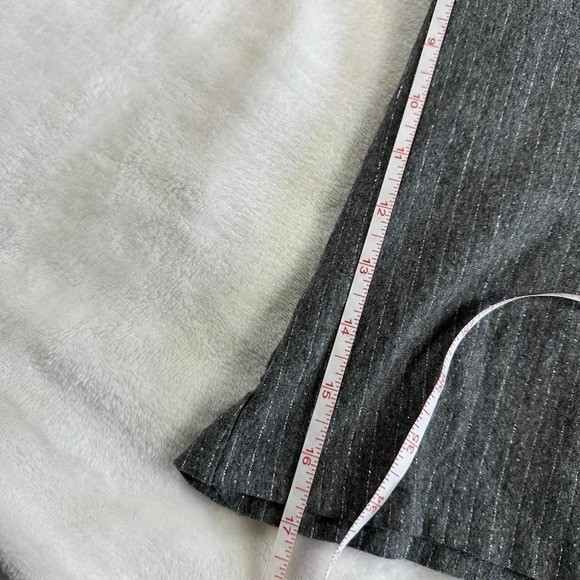 Voice gray silver pinstripe capri gaucho pants Y2K vintage mcbling