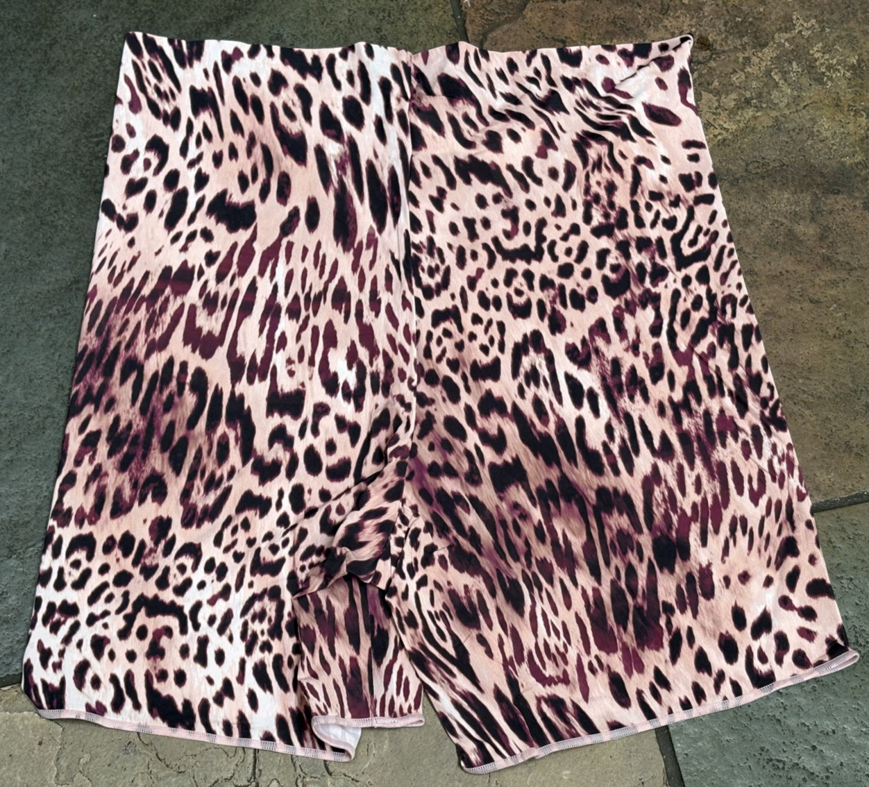 YITTY Fabletics XL Hi Waist Leopard Control Light Weight Shaping Shorts NWT