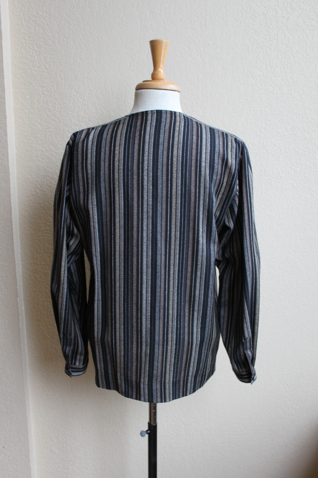 Vintage 80’s Jaegar London Woven 100% Wool Striped Pattern Blouse S