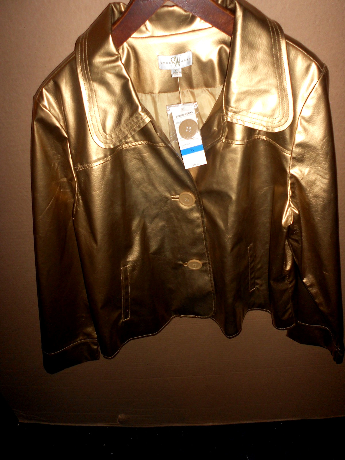 VINTAGE UNUSED SIZE XL LADIES SHINNY GOLD JACKET WITH TAGS BY STUDIO WORKS NEW!