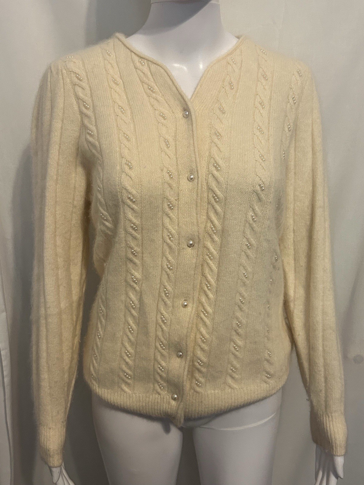 Rare Vintage Club Classic Sz 8 Cream Faux Pearl Angora Cardigan Retro Elegant