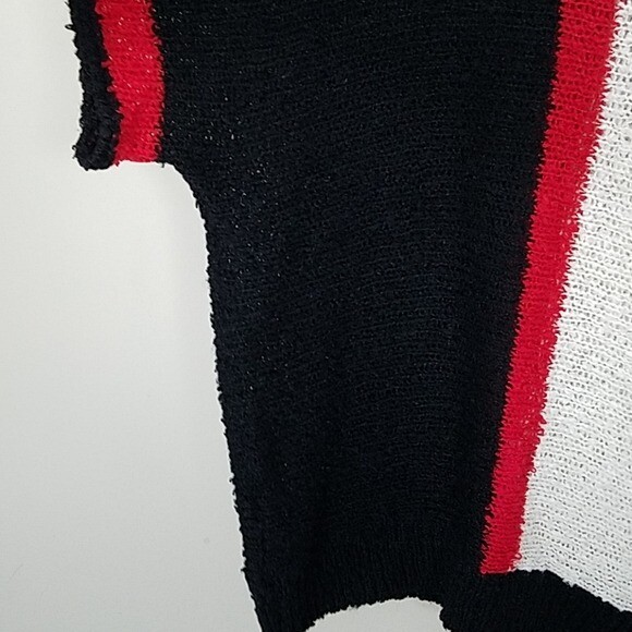 Vintage color block red white black tee sweater – VTG knit tshirt short sleeved