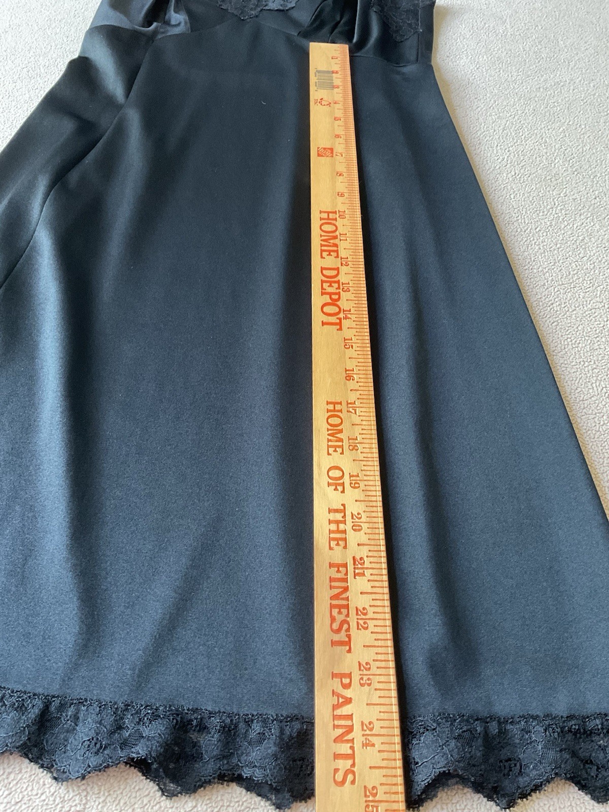 Black Nylon Full Slip No Tags Sz. 32 View Measurements G1-16
