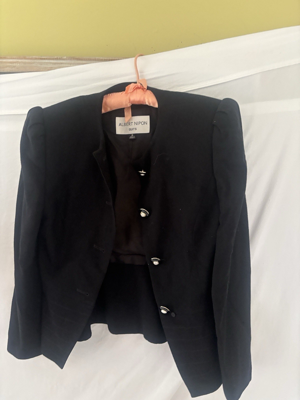 Vintage Late 1980s Albert Nipon Blazer Size 6 100% Wool Original Buttons.