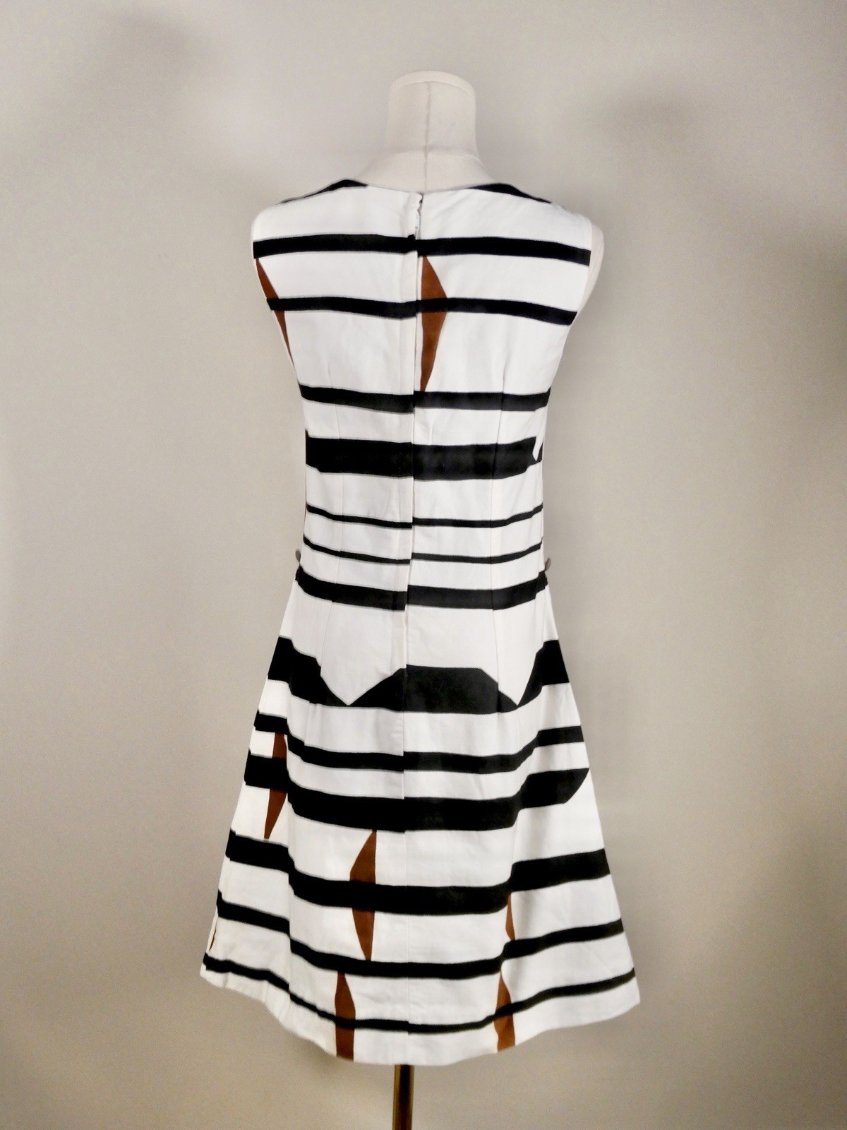 Vintage 1960s Triangle Cutout Dress Op Art Mod Monochrome 60s Medium M Cut Out