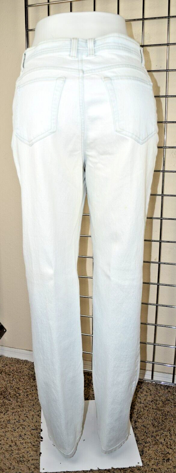 Vintage Jeans Gloria Vanderbilt 30 x 32 Size 8 Long 90s Pale Blue Cotton Poly