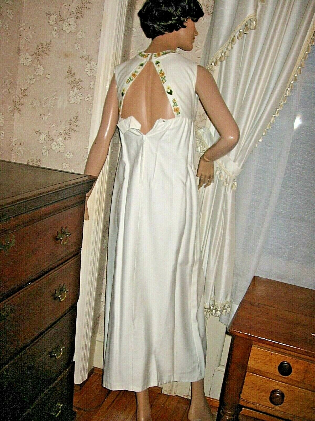 VINTAGE 1960 IVORY EVENING GOWN – GOLD/YELLOW/GREEN EMBROIDERED FLORAL DESIGN