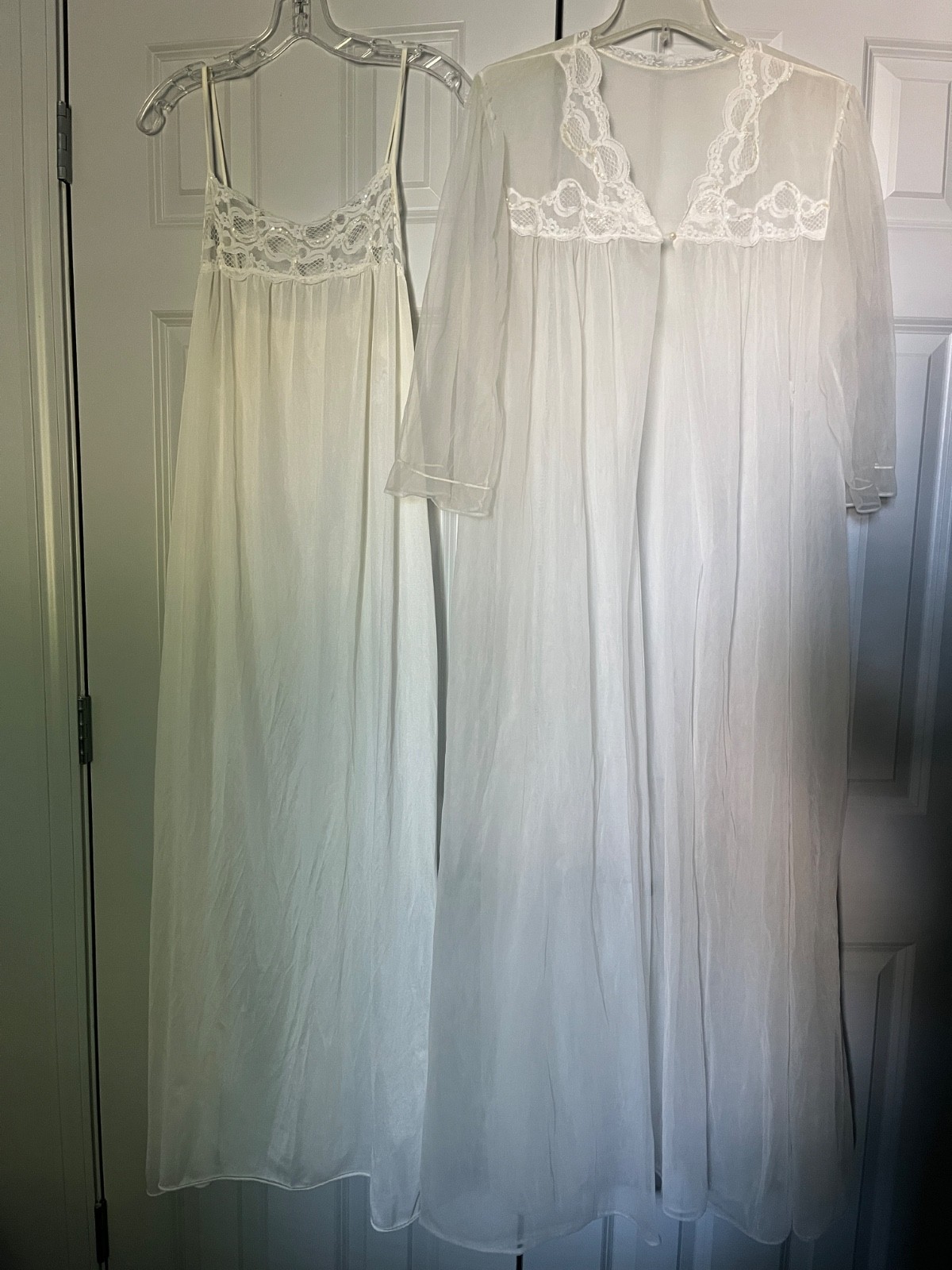 Vtg Suzy Star Boutique WHITE With Sequin Nylon PEIGNOIR Robe/Nightgown Set Large