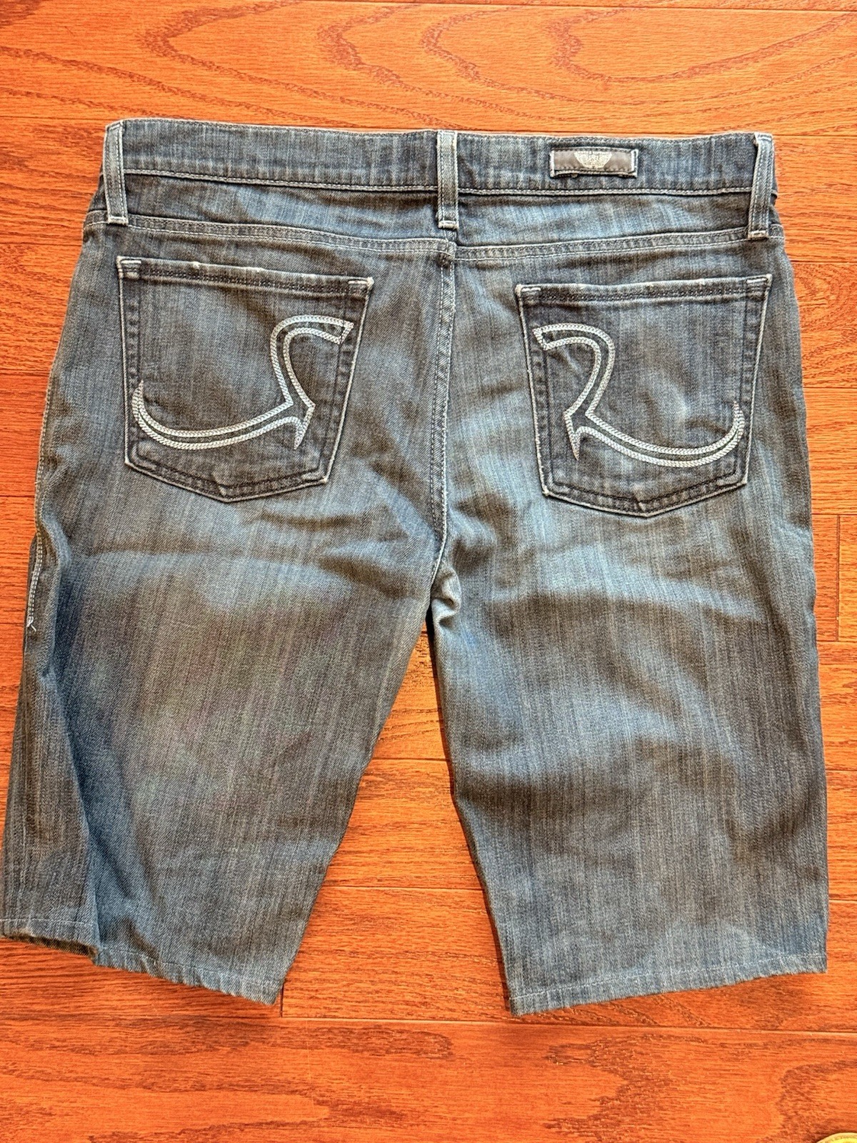 Women’s Vintage 2000’s Rock And Republic Size 31 Altered Lowrise Jean Shorts