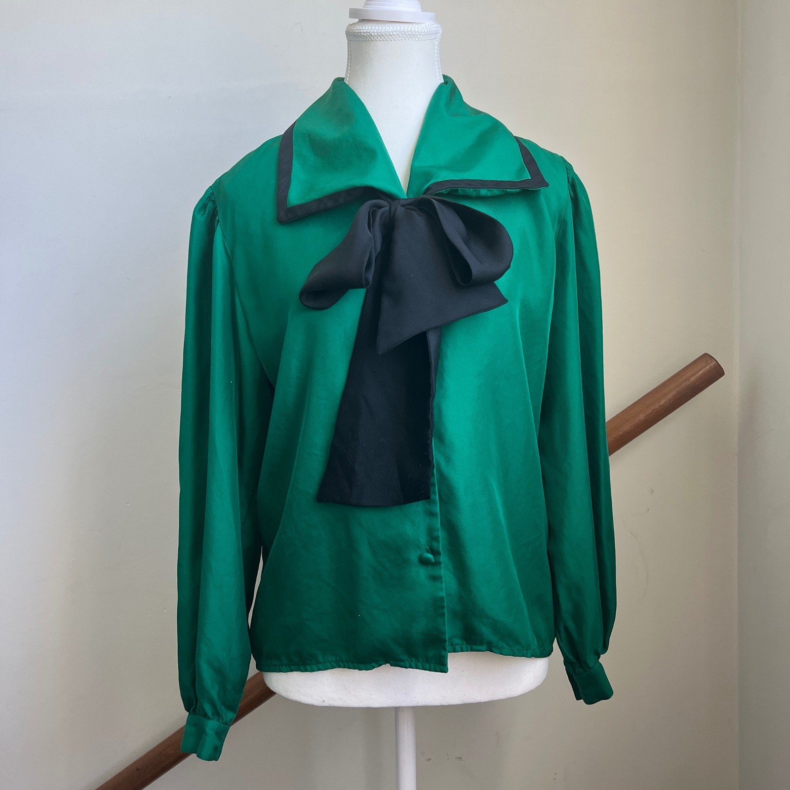 Vintage Frank Young Silk Blouse Emerald Green Scarf Tie Button Up 80s Frenchgirl
