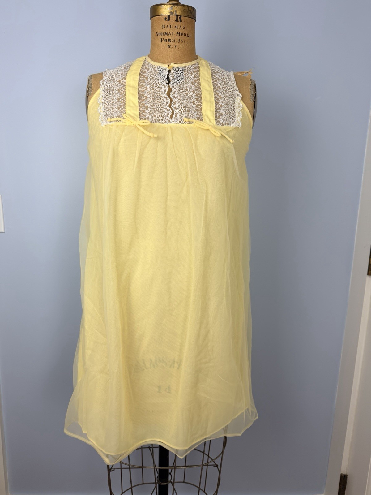 Vintage Fashioned by Belinda Yellow Chiffon Nightgown S Negligee Sheer Sleepwear