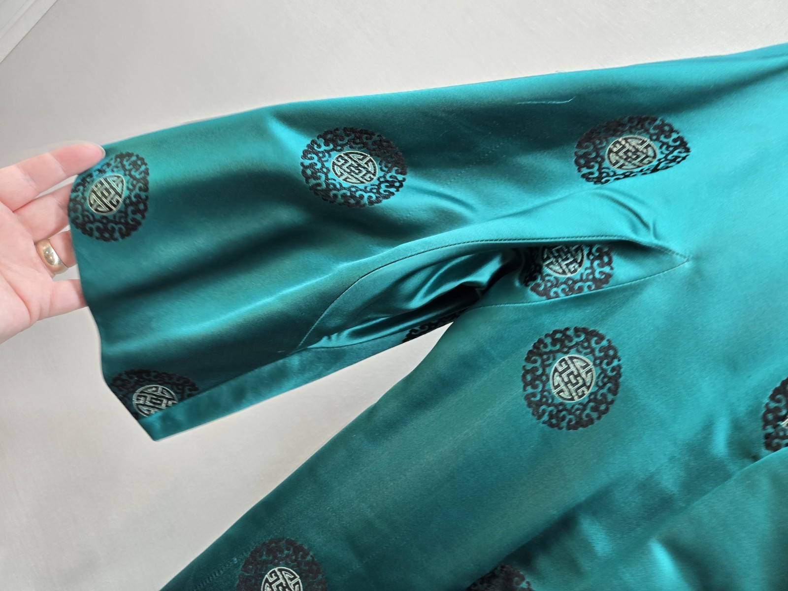 Vintage Ying Tai Ltd Peninsula Hotel Hong Kong Hilton Silk Robe Dressing Gown M