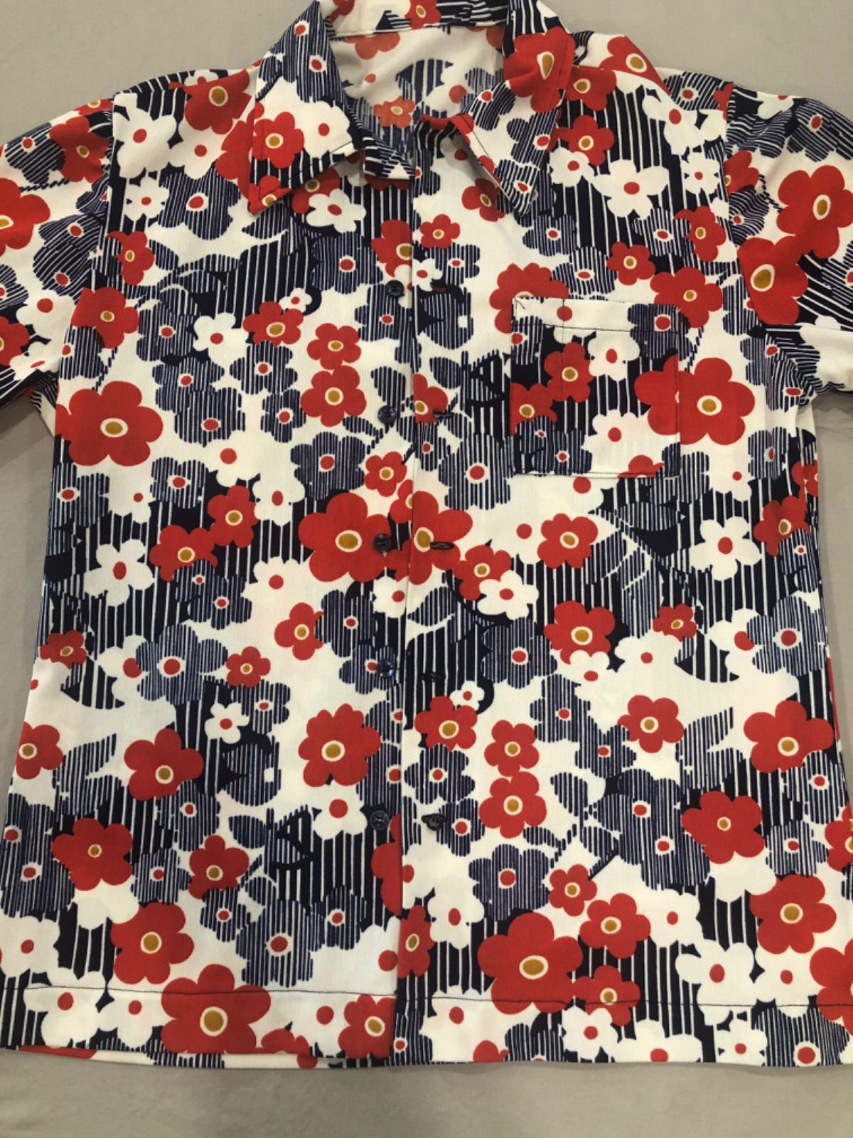 VTG Handmade Polyester Floral buttondown red navy white women side split shirt