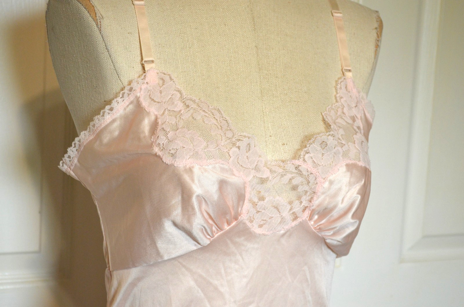 Vintage Teddy Pink Lace Ruffle Sheer Antron III Nylon One Piece Lingerie Size M