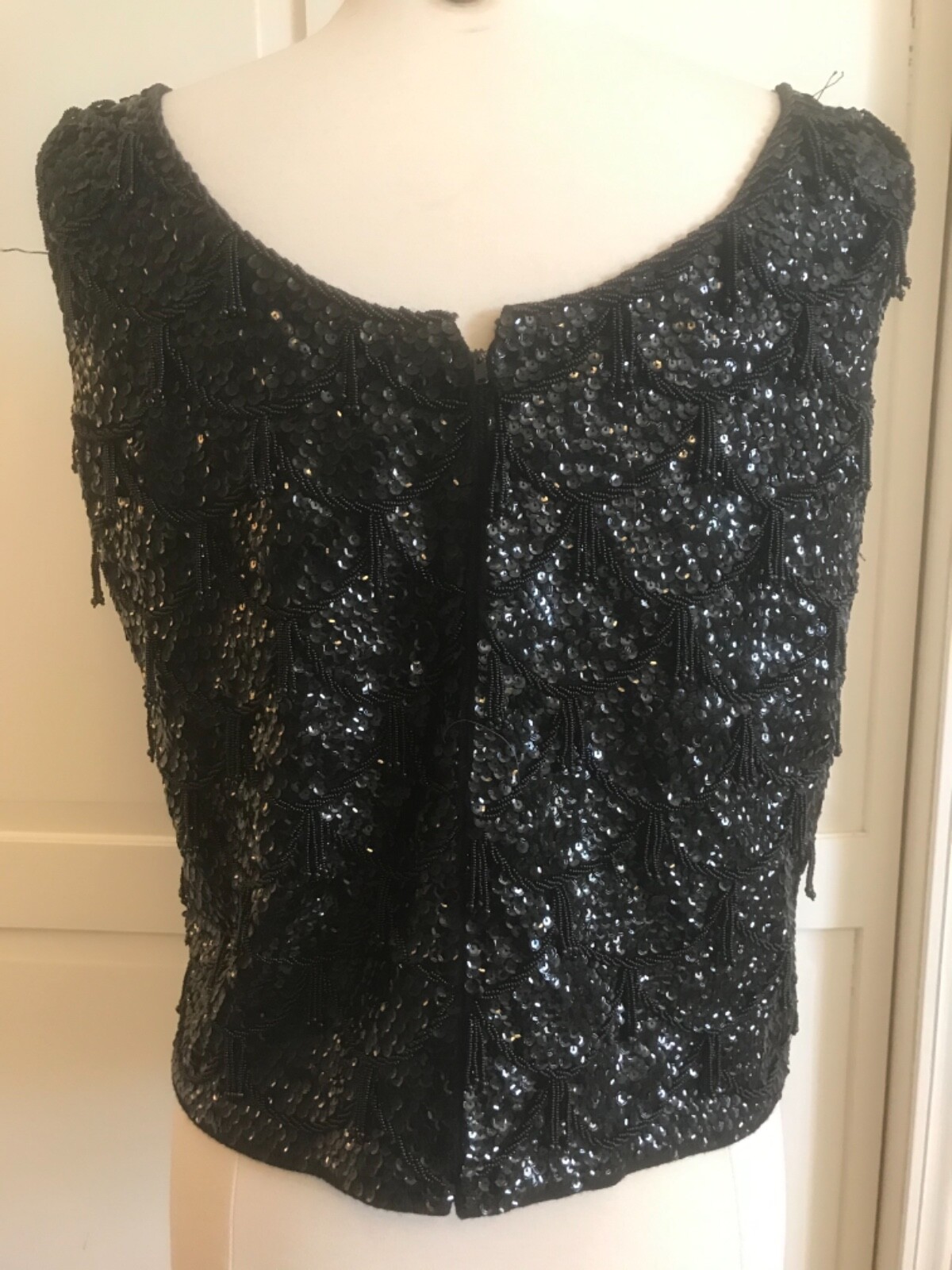 Vintage Black Iridescent Fringed Sequin Tassels Beaded Wool Glam Top hong kong L