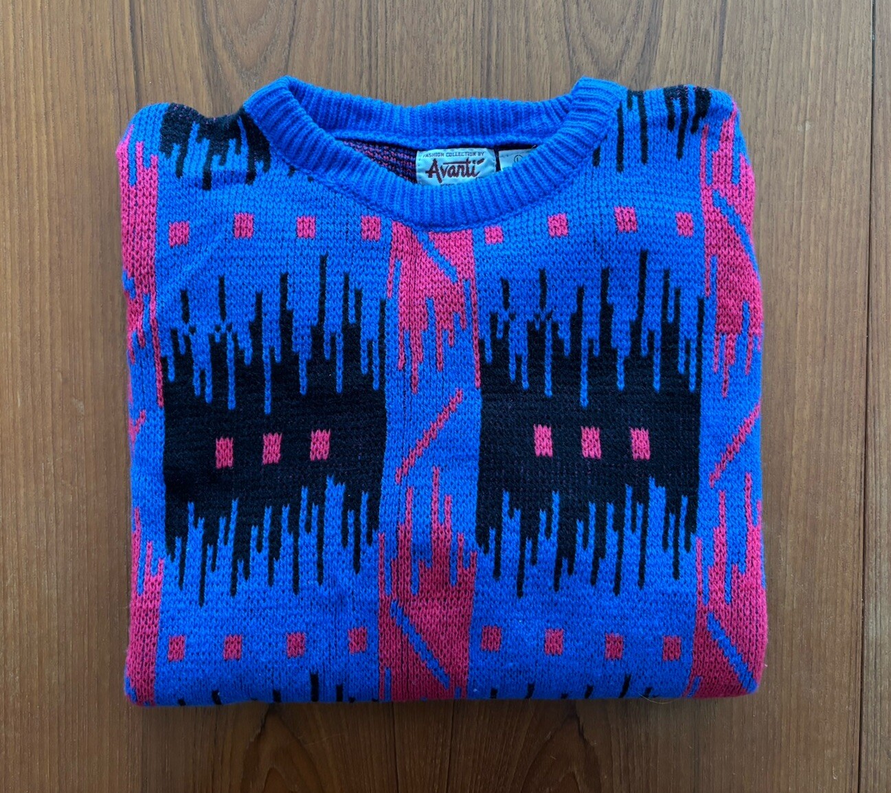 Vintage 90’s Women’s Sweater Size Large Aztec Print Blue Pink Black