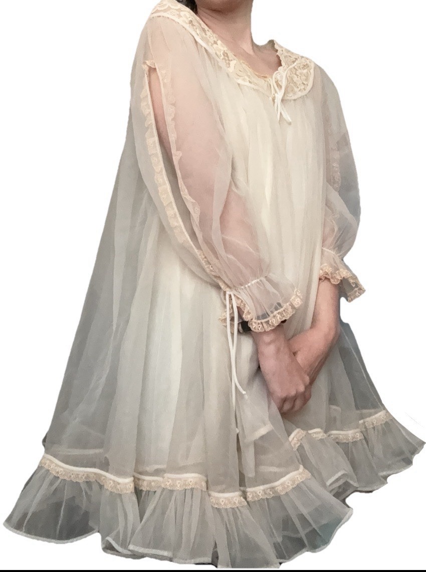 Vintage Lisette by Al Sterling Ivory Nylon Victorian peignoir Set