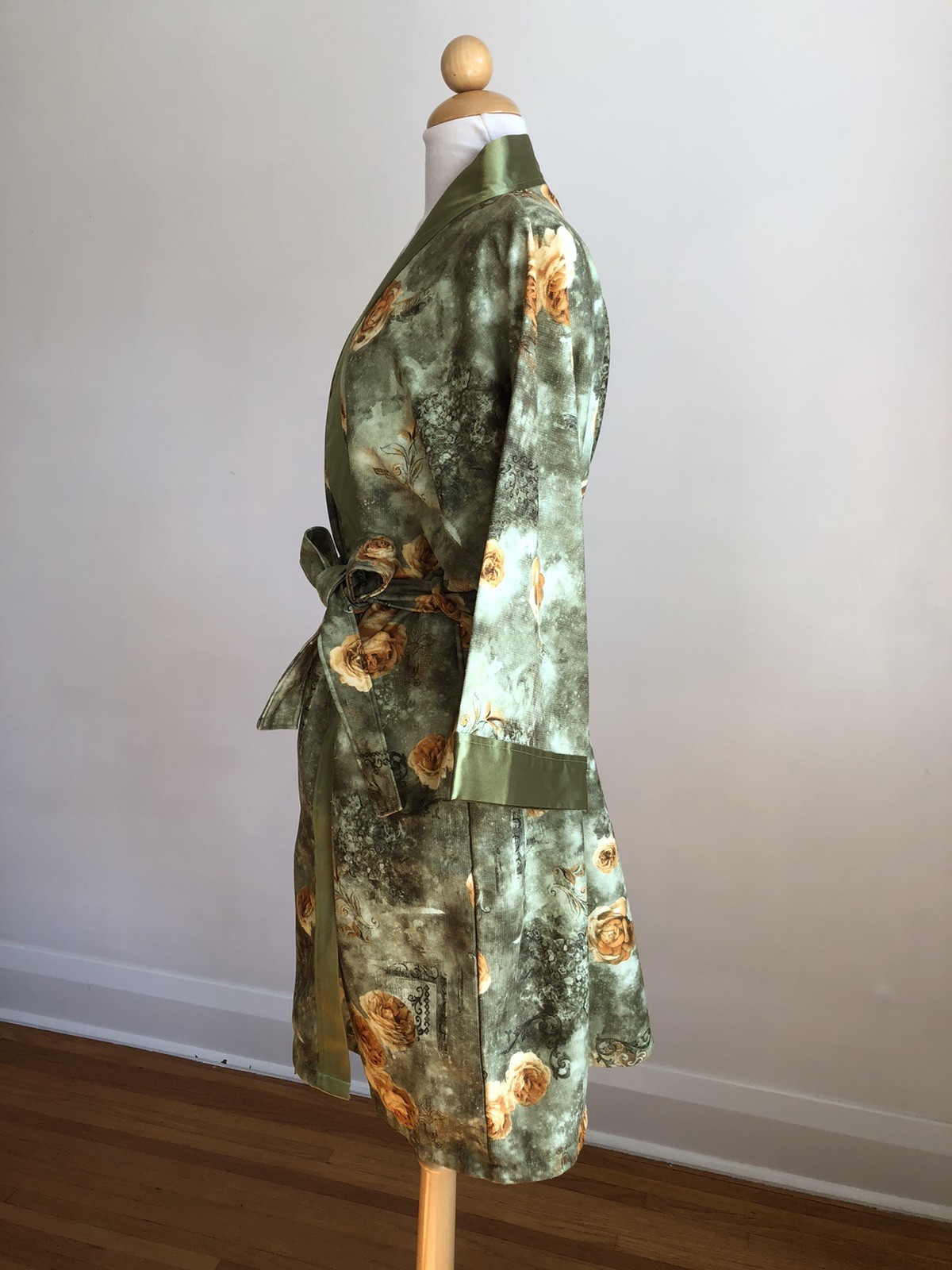 STUNNING VTG NWOT J.COOL Green w/ Yellow Roses Terrycloth Kimono Robe SZ XL
