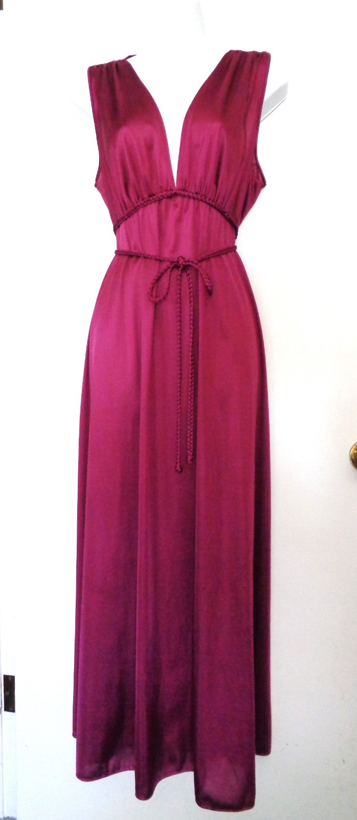 Vtg 70s Vanity Fair Goddess Silky Nylon Sleeveless Empire Maxi Night Gown Sz 38