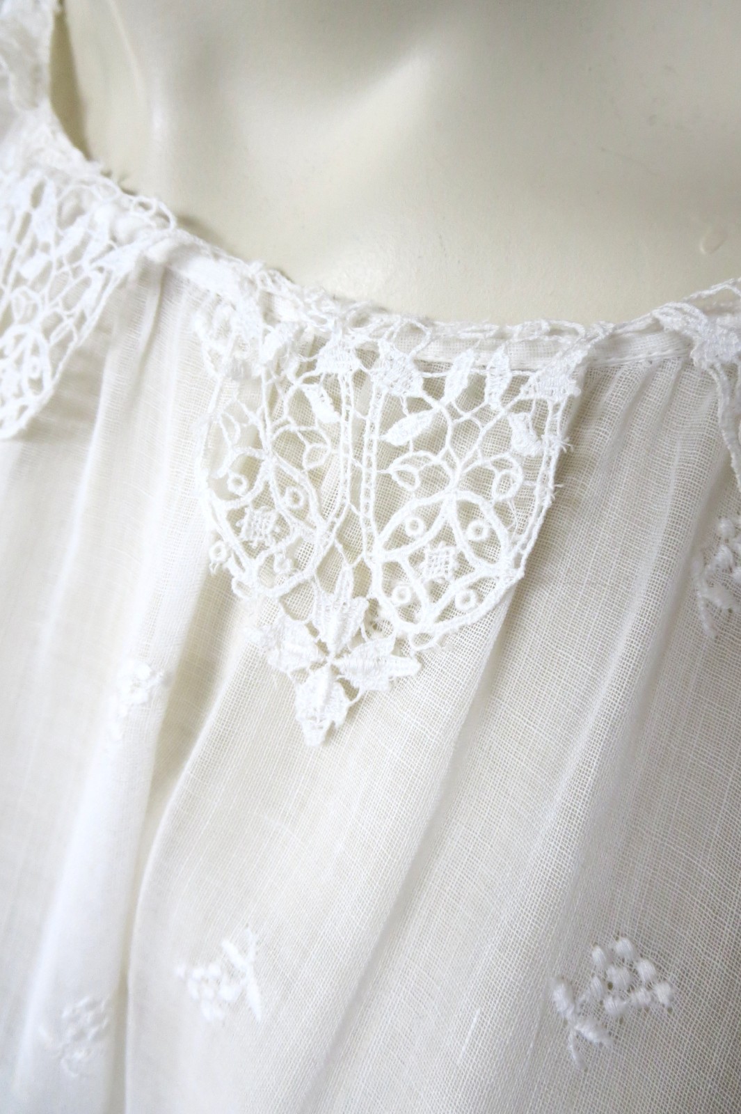 Edwardian White Sheer Cotton Layered Skirt Lace Trim Dress Grape Sprigs 36 Bust
