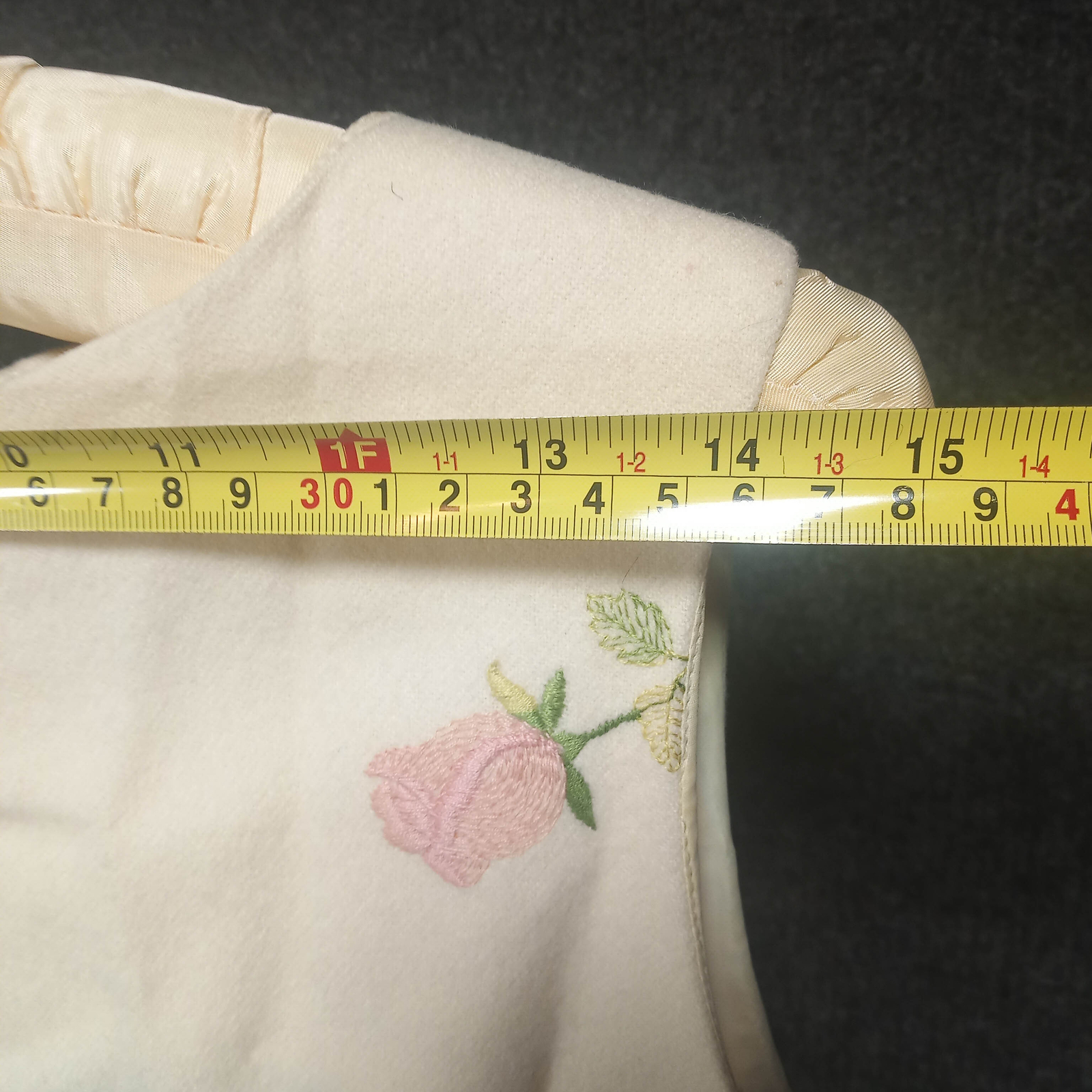 1960s Vintage Cream Wool Rose Embroidered Shift by Sportempos