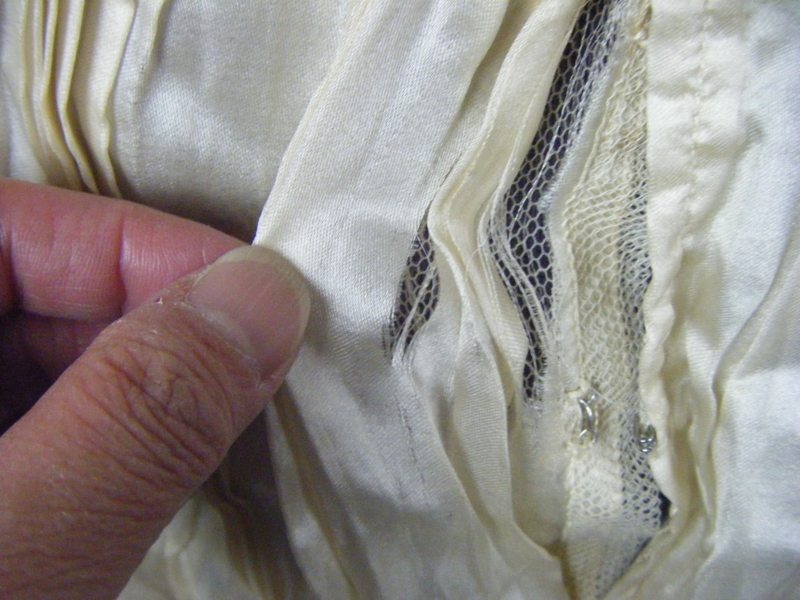 Antique Edwardian Ivory Silk Lace Wedding Dress n Garter-Bust 36/2XSAS-IS