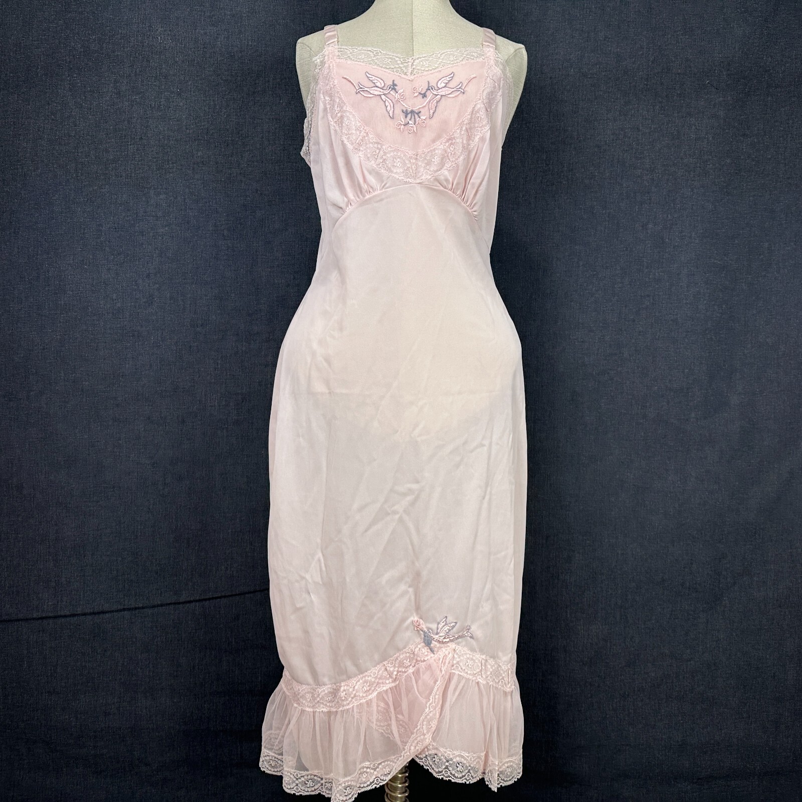 Pretty Vintage full slip Chiffon Doves & Lace CARILLON 34 Pink Embroidered 1950s