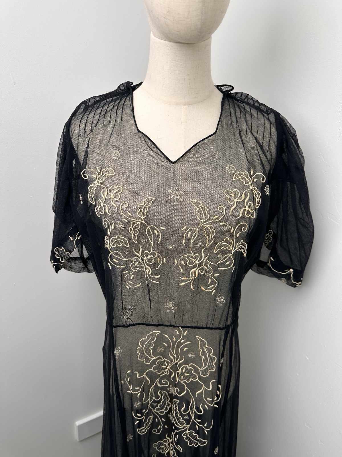 Edwardian Antique Size M 1910s 1920s Black Lace Dress Embroidered Netting Sheer