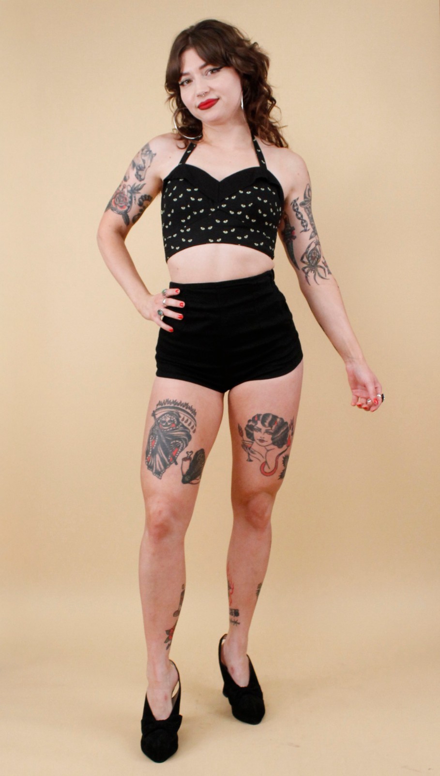 70s Vtg Style Queen of Hearts Black Eyes Novelty Print Halter Top Pin Up Xs