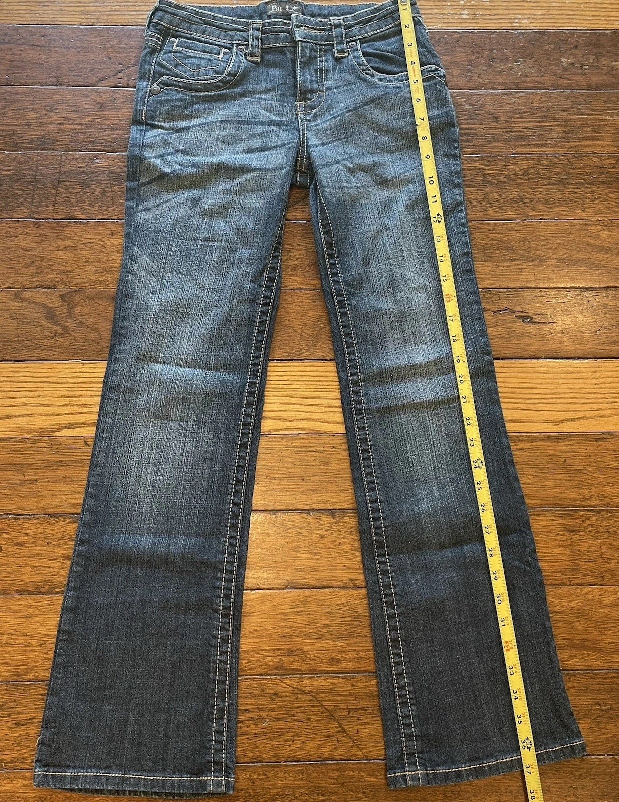 Bu From Malibu Womens Jeans. Size 14/ 29”Inseam Embroidered Pockets. 9”Rise wide