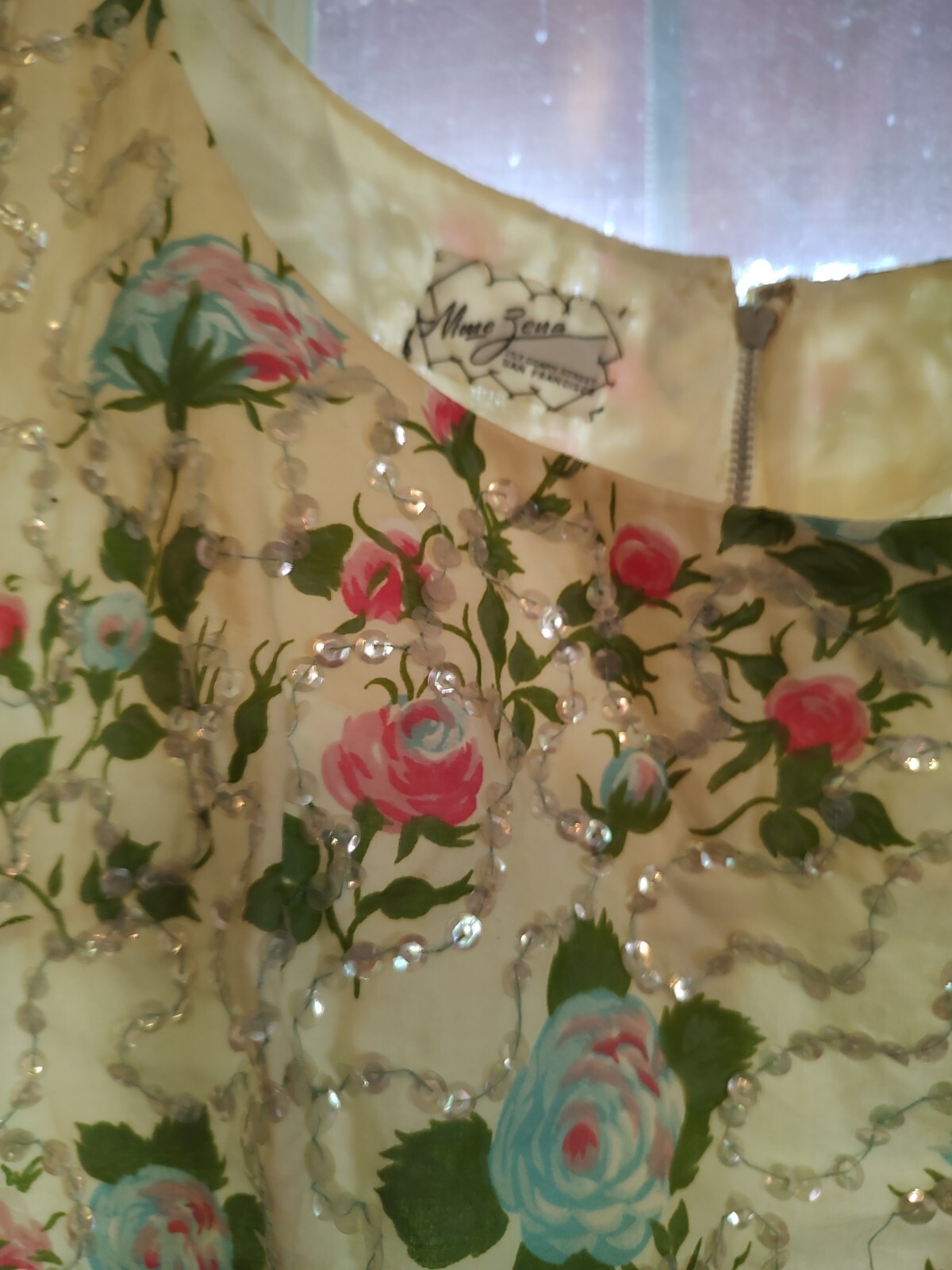 Vintage 50’s/60’s Polished Cotton Lovely Tea Dress, Sz L, Floral Dress .