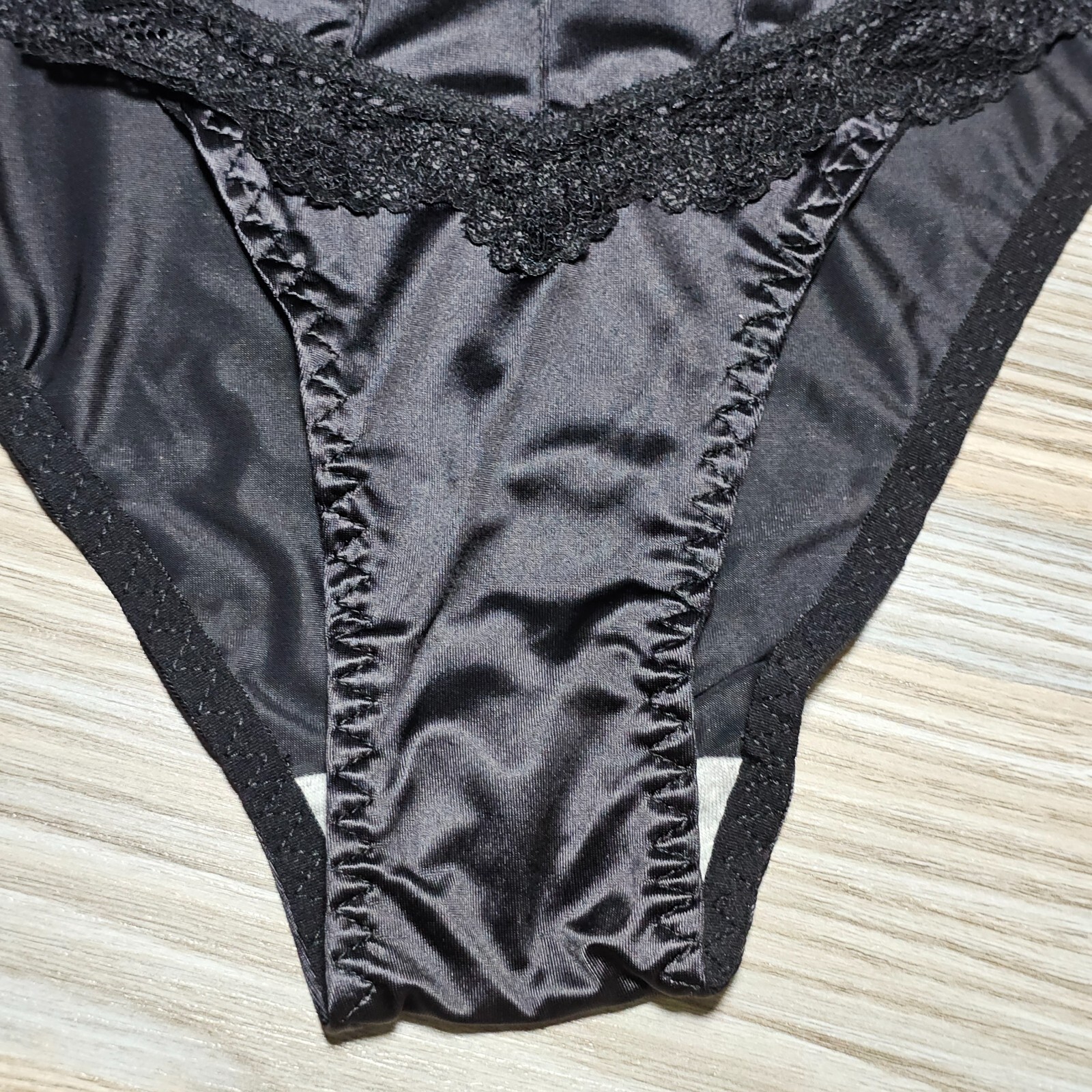 VTG Slippery Nylon Satin Panty Sissy Lace Glossy Black Brief Size 8 Hip 40-44″