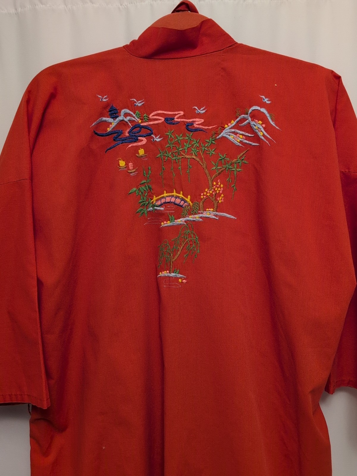 80s womens vtg red L tie robe Daffodil brand china made