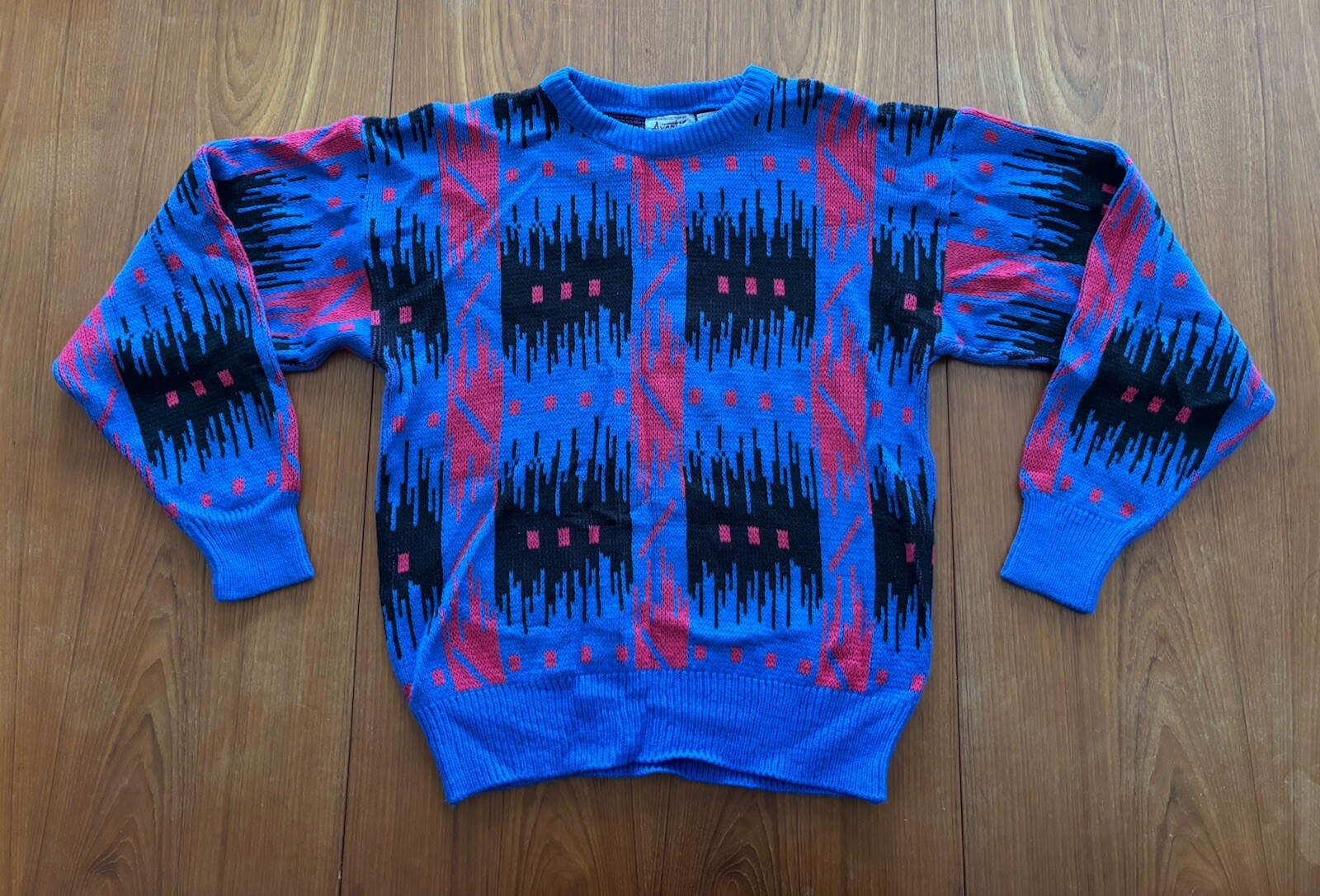 Vintage 90’s Women’s Sweater Size Large Aztec Print Blue Pink Black