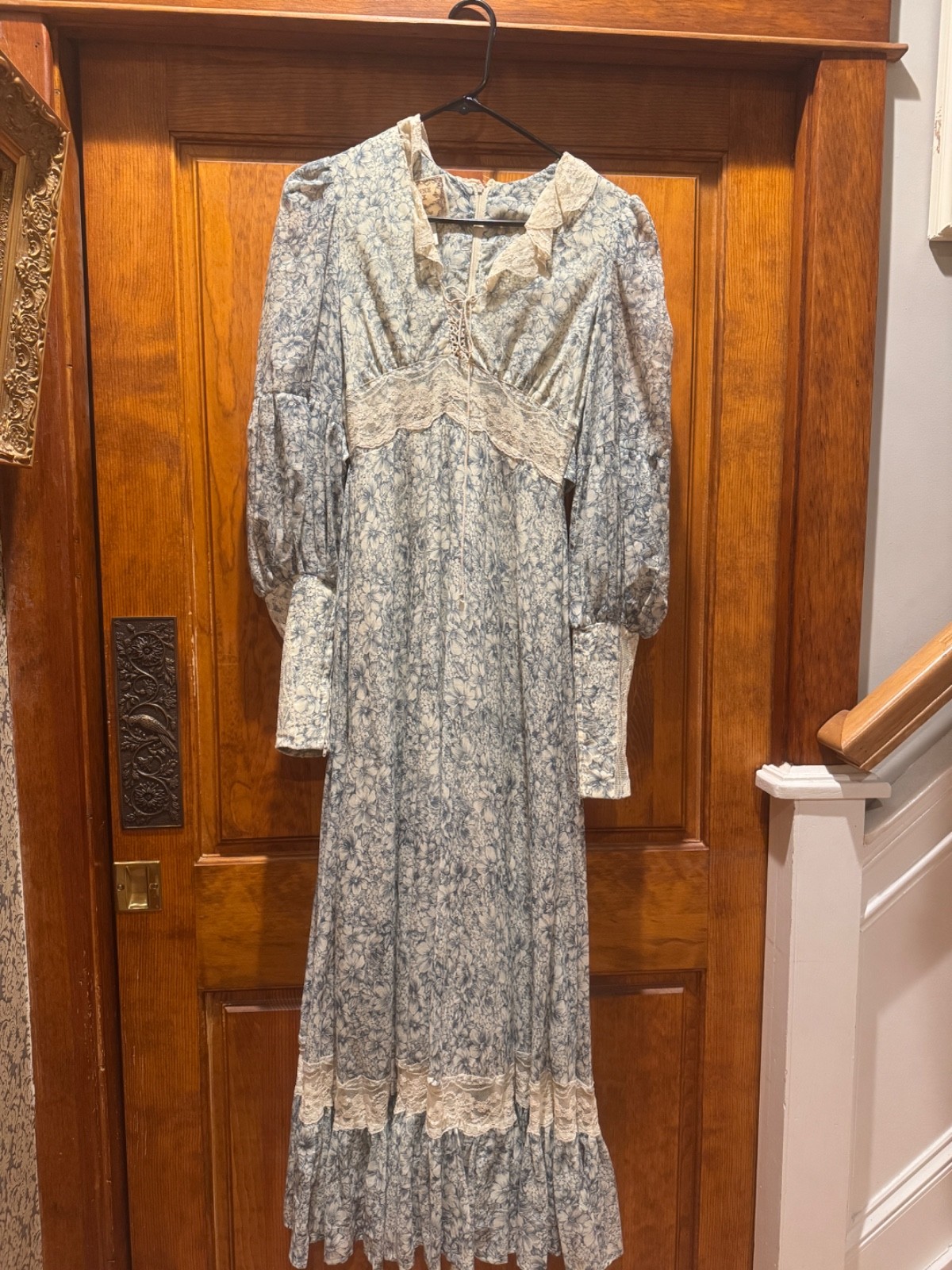 Blue and cream floral gunne sax dress size 9
