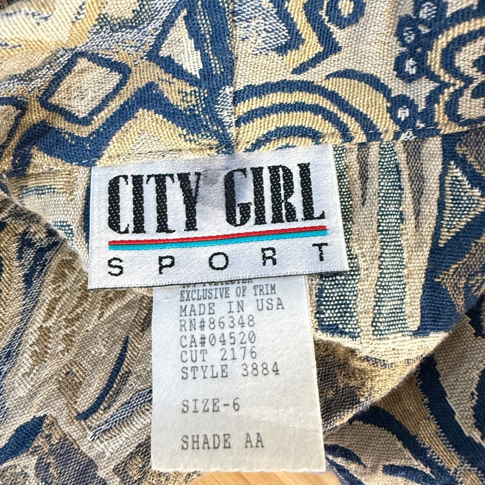 City Girl Sport Women’s Tapestry Jacket Cropped 90s Blue Tan Fringed Size 6