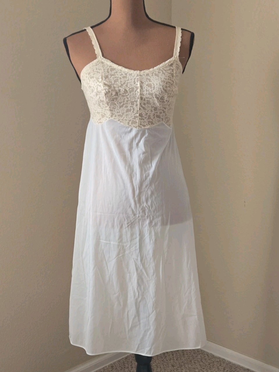 Vintage Vanity Fair Ivory And Aqua Lace Slip Dress 50s 60s Size 34 Nylon