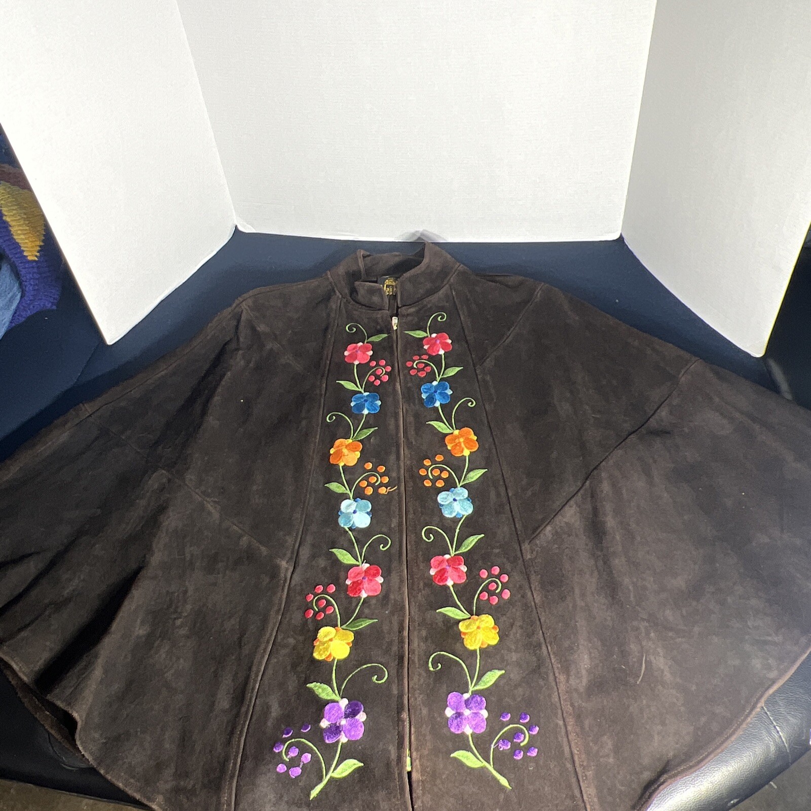 Queen of the Capes Country Place Leather flower embroidery Vintage Hippy Cottage