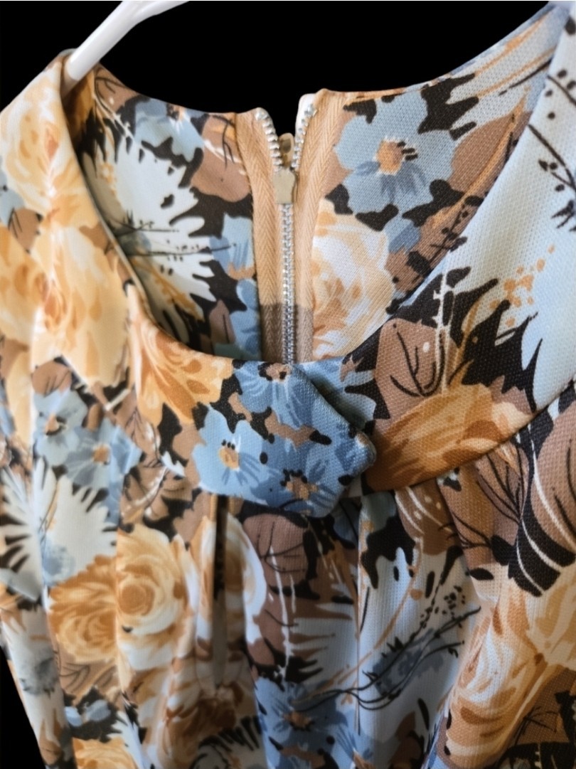 Vintage Floral Dress Tie Front Wearables Blue Yellow Made In USA Size 16