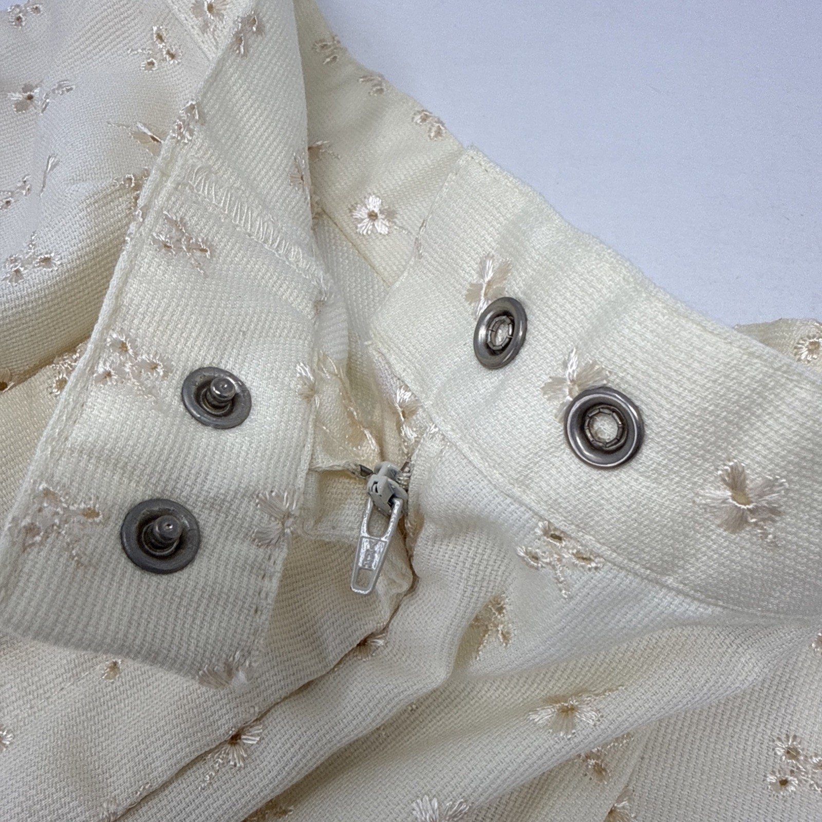 Vtg NOS Lily’s Beverly Hills 28”SHORTS ~ Hana Vanek Embroidery 60/70s Deadstock