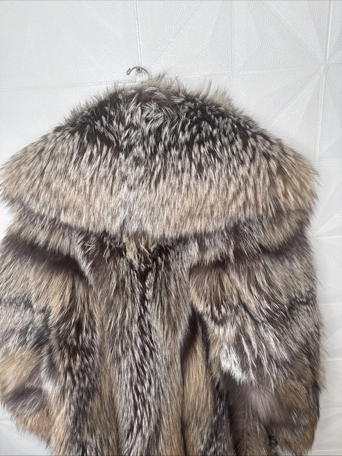Fendi Fur RareExquisite Vintage Fendi Italy Fox Fur Coat Speckled Grey Gold XL.