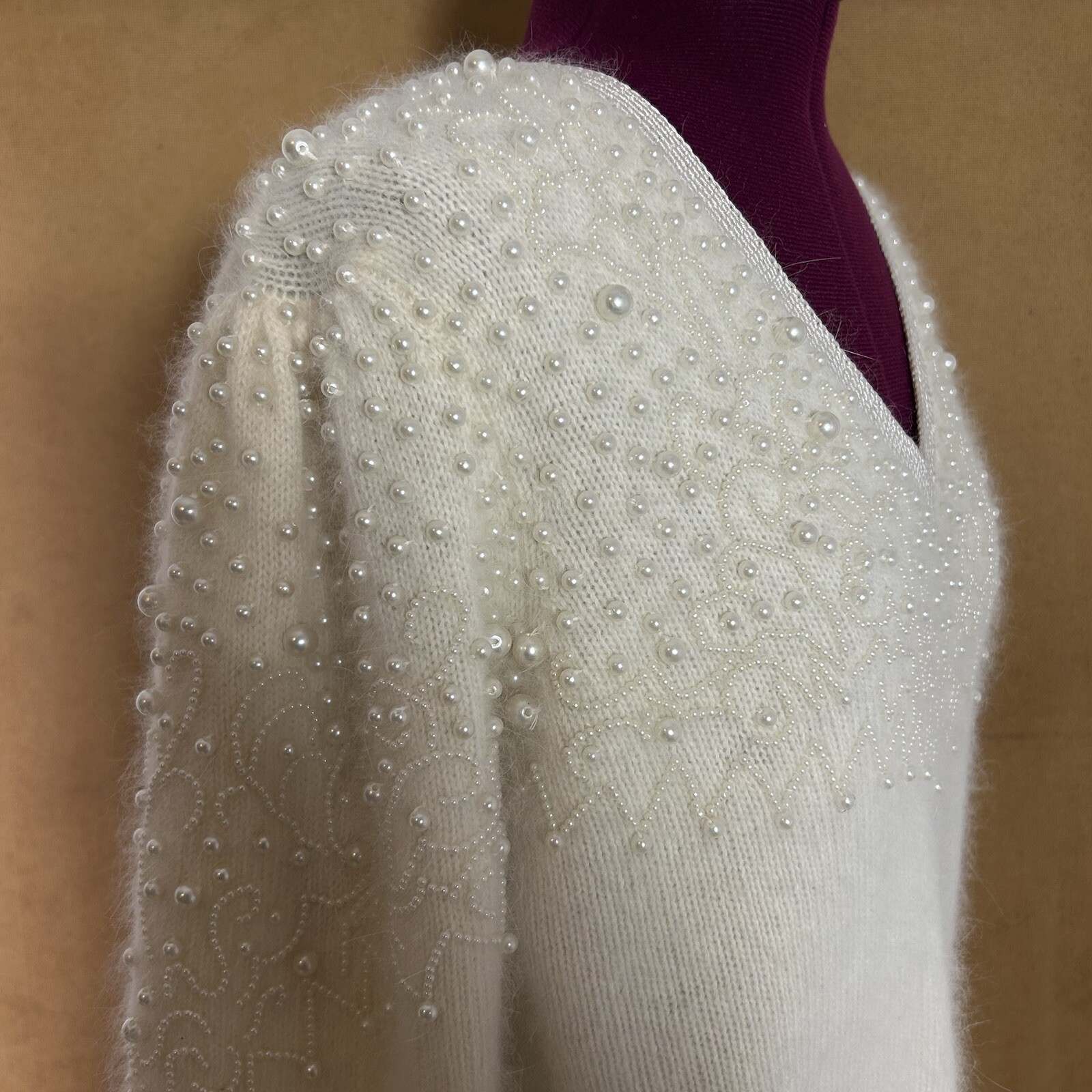 Vintage 80s Side Effects Beaded Ivory Wool Angora Rabbit Hair Sweater Sz M