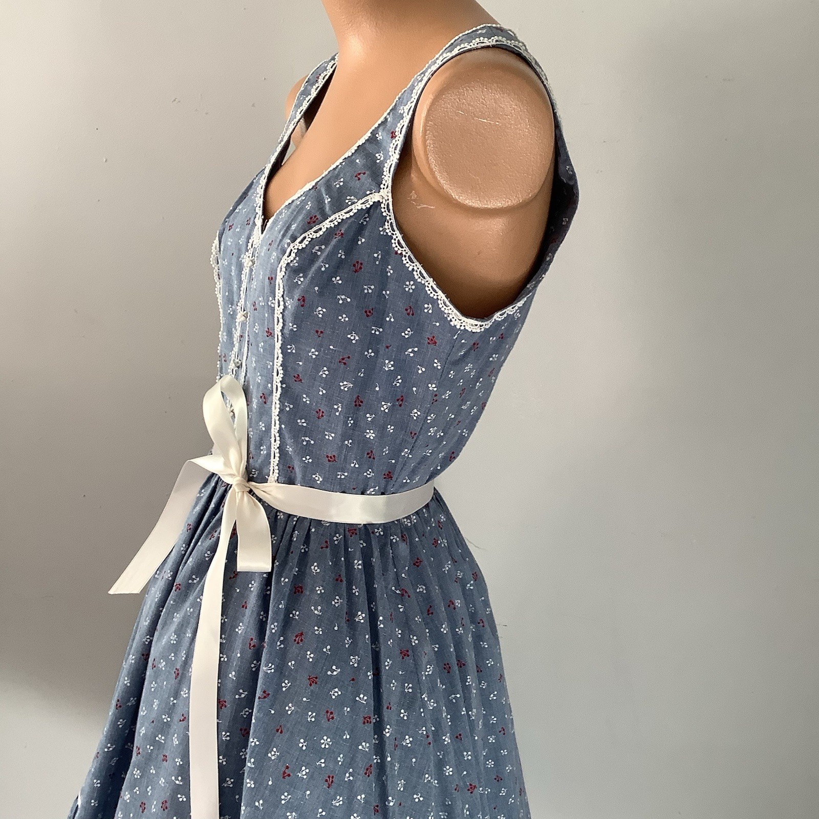 Vintage 970’s Candi Jones Of California Country Blue Calico Prairie Midi Dress