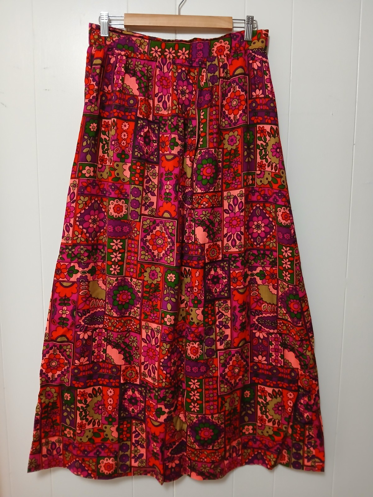True Vintage 60s 70s Funky Psychedelic Printed Skirt Maxi Hippy Flower 28″W 40″L