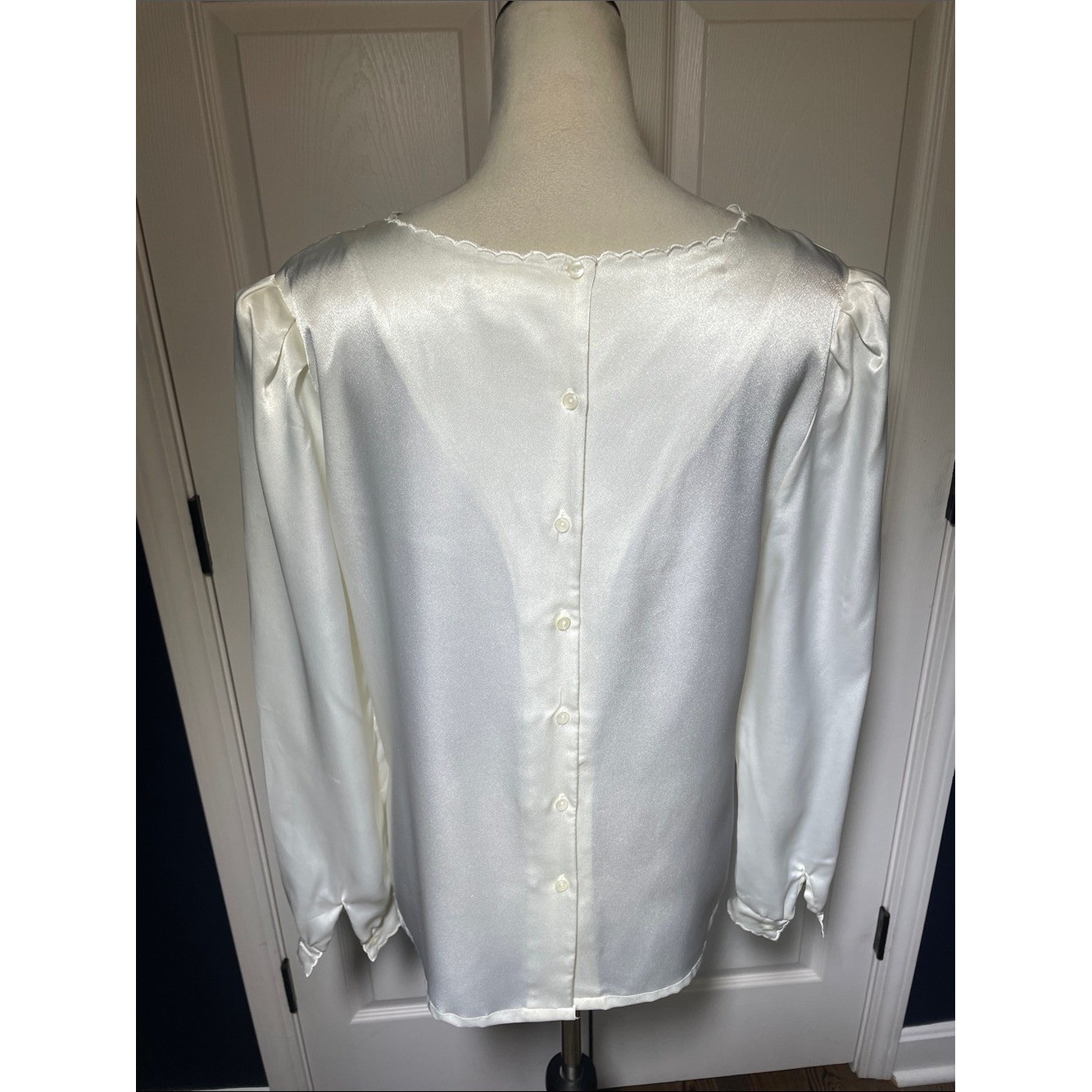 Vintage 80s NICOLA Floral Applique Ivory Cream Satin Blouse Shirt Size 10