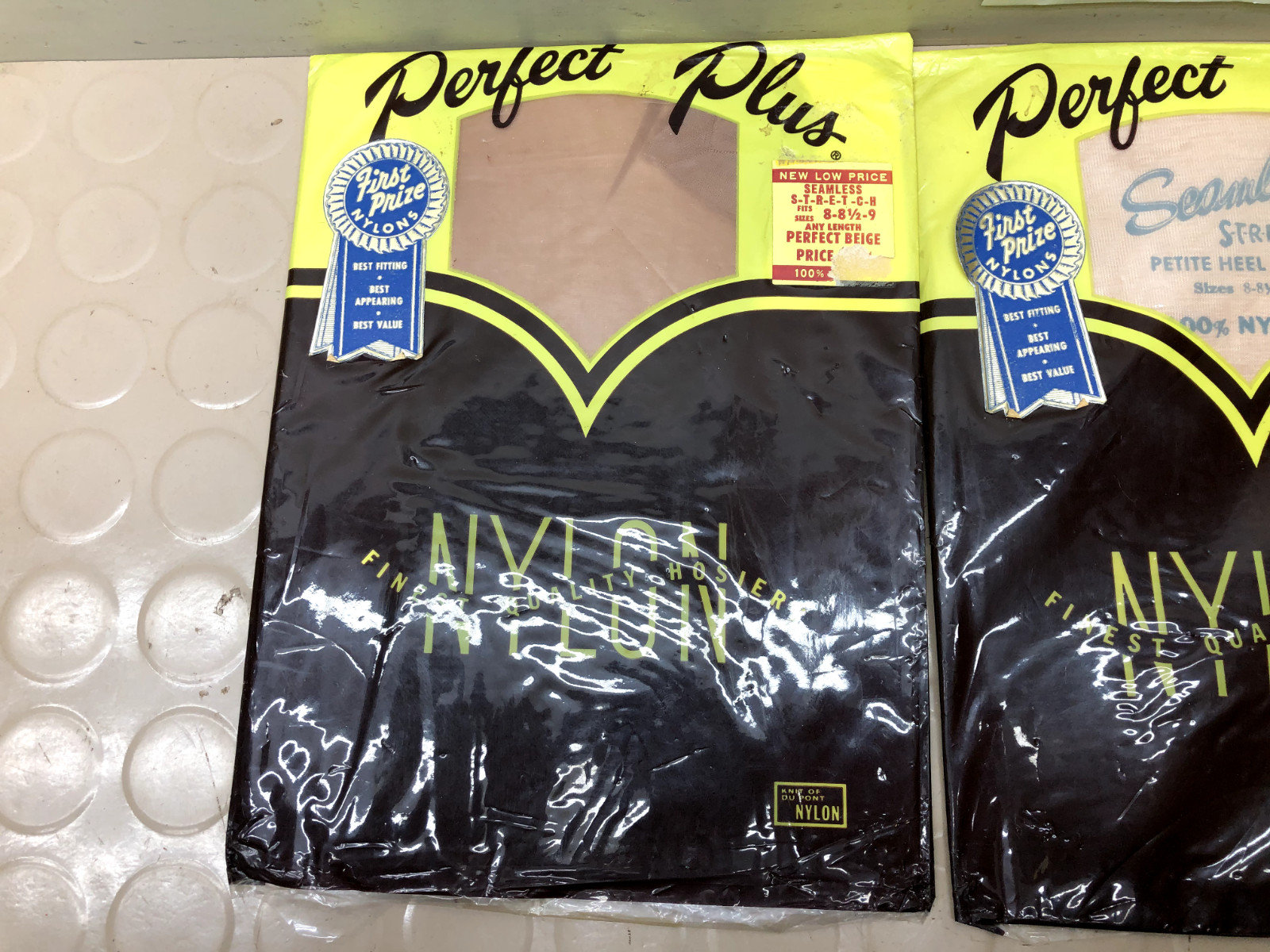 Lot of 2 Packages VINTAGE PERFECT PLUS NYLON STOCKINGS B1